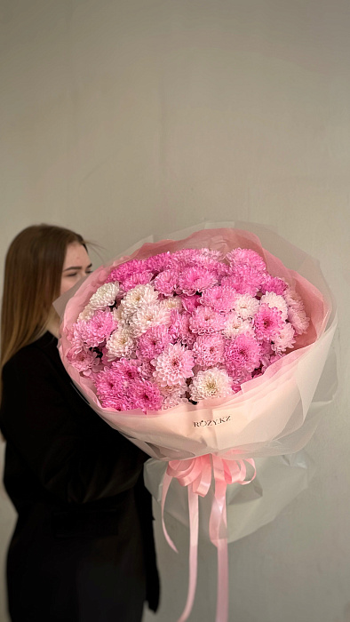 Букет из 15 нежных хризантем 