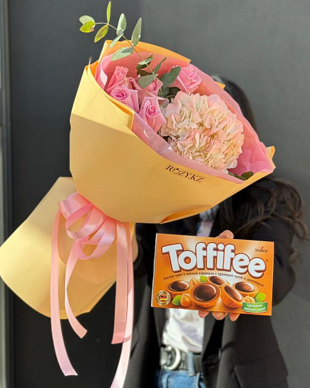 Букет комплимент с toffifee  с доставкой по Астане