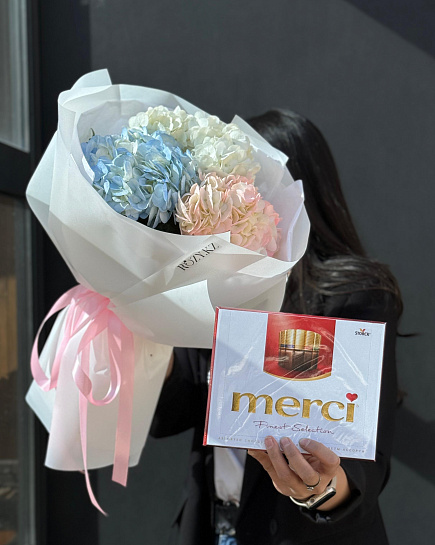 Моно букет с Гортензией и merci  с доставкой по Астане